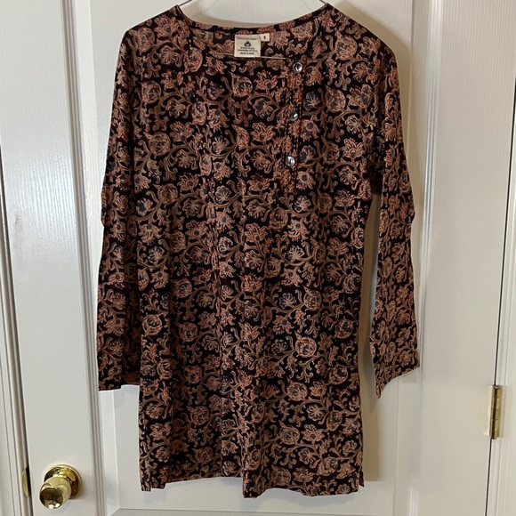 Marketplace Tops - Small lightweight woven tunic